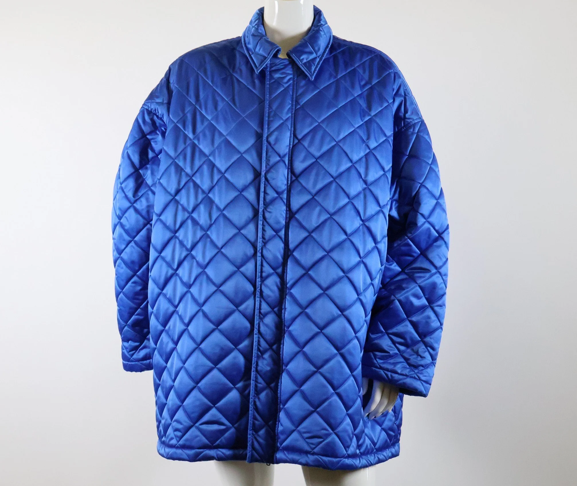 BALENCIAGA Blue Quilted Oversized Coat L Seams to Fit Women s Consignment